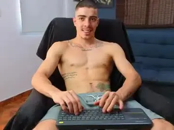 Chaturbate Free Porn Cam of ethangreey1