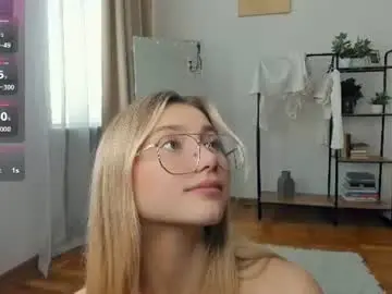 Chaturbate Sex Cam of glossybabe_