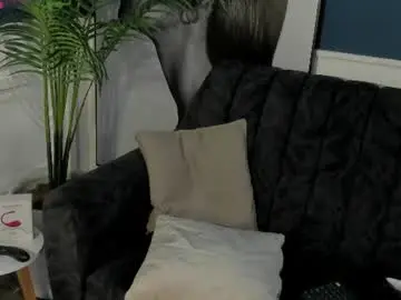 Chaturbate Sex Cam of skyylee_