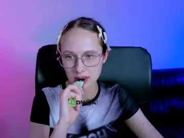 Chaturbate Watch Live Sex Cams of mona_cloud