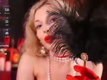 Chaturbate Live Sex Cam of vinyl_kiss