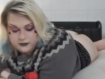 Chaturbate Free Porn Cam of curvygothfemboy