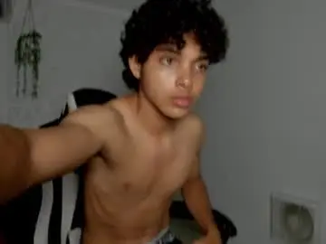 Chaturbate Watch Live Sex Cams of boy_king28