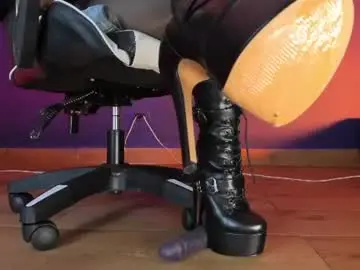 Chaturbate Watch Live Sex Cams of vanelope11