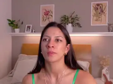 Chaturbate Live Sex Cam of sarah_rayy