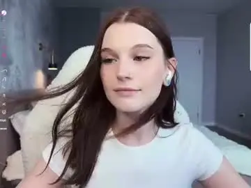 Chaturbate Live Sex Cam of tsukuemi_no_mikoto