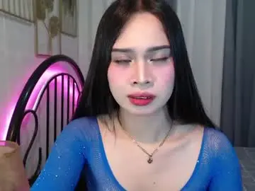 Chaturbate Free Porn Cam of hoelymolly