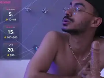 Chaturbate Live Sex Cam of thomasmontiel