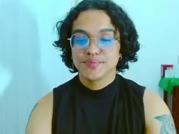 Chaturbate Live Sex Cam of dan_blous