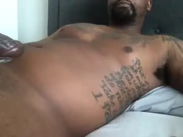 Chaturbate Live Sex Cam of madehersquirt2