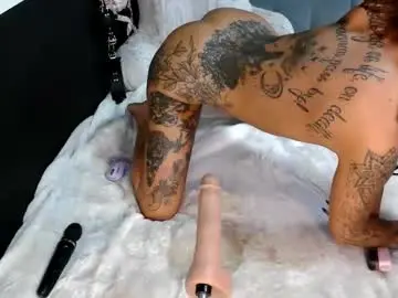 Chaturbate Adult Video Chat of daddysdarkvixen