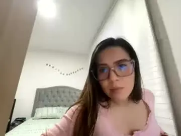 Chaturbate Free Live Porn of arielrose1022