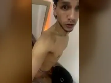 Chaturbate Sex Cam of benjamin613999