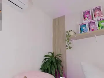 Chaturbate Nude Webcam of emilyy_bank