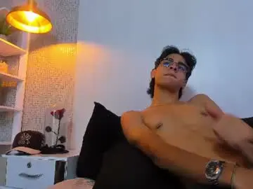 Chaturbate Adult Webcams of davidcahs17_