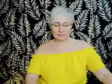 Chaturbate Live Sex Cam of oliviaoskar_