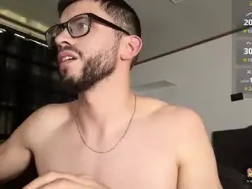 Chaturbate Free Porn Cam of phantom_bigger1