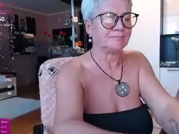 Chaturbate Live Sex Cam of roxana_brooks