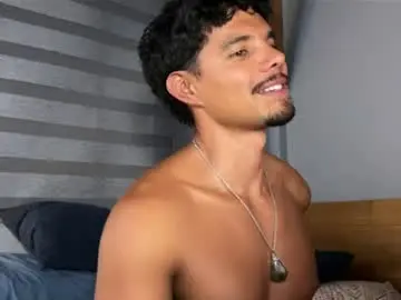 Chaturbate Live Sex Cam of daniel0910s