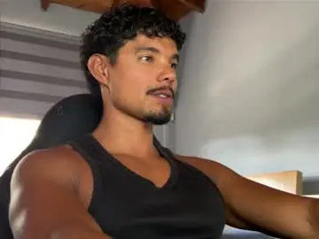 Chaturbate Free Porn Cam of daniel0910s