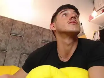 Chaturbate Live Sex Cam of jonathancast08