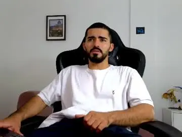 Chaturbate Best live sex cam show of alejandroo_7