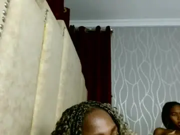 Chaturbate Watch Live Sex Cams of raven_luxe
