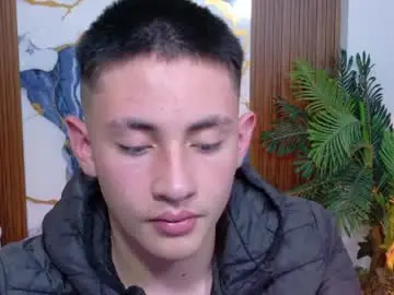 Chaturbate Adult Video Chat of andres_tay