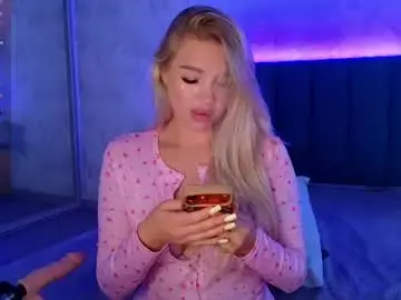 Chaturbate Live Sex Cam of dreamkisslove