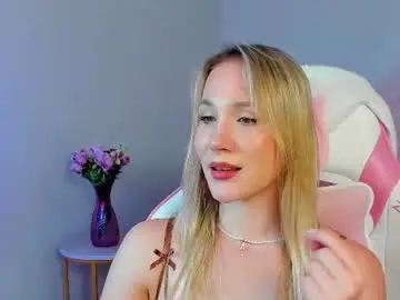 Chaturbate Nude Webcam of elaravoltage