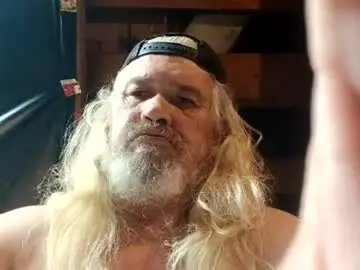 Chaturbate Private Sex Chat of crazy_and_horny1970