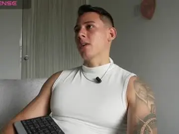 Chaturbate Live Sex Cam of muscle_king_cum