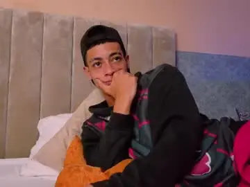 Chaturbate Watch Live Sex Cams of liam_mercurio
