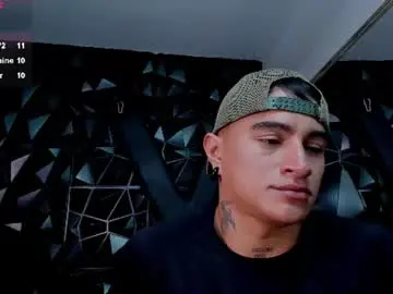 Chaturbate Live Sex Cam of liamdeep_
