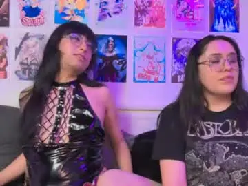 Chaturbate Live Sex Cam of snowblack_