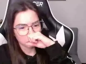 Chaturbate Live Sex Cam of wolfs_daughter