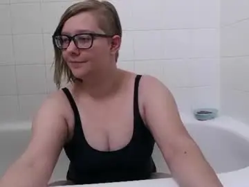 Chaturbate Nude Webcam of ten_tickle_pixie
