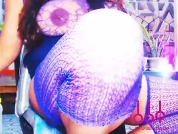 Chaturbate Adult Video Chat of yoursexyhugecockts