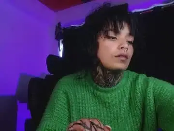 Chaturbate Watch Live Sex Cams of ema_ploxx