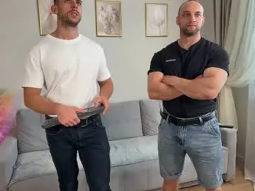 Chaturbate Live Porn of muscularfriend