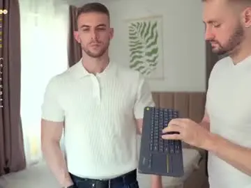 Chaturbate Best live sex cam show of muscularfriend