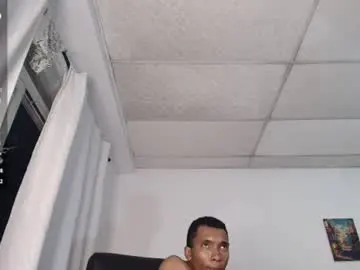 Chaturbate Live Sex of aaronblack1_