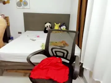 Chaturbate Live Sex Cam of porcelendoll69