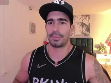 Chaturbate Sex Cam of tbastian