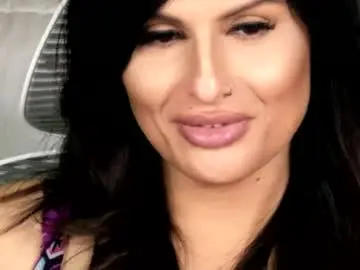 Chaturbate Watch Live Sex Cams of kxaxmichelle