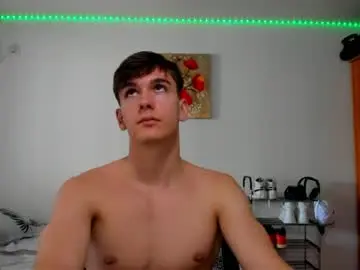 Chaturbate Live Sex Cam of bradyflint