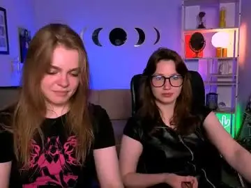 Chaturbate Watch Live Sex Cams of helli_belli