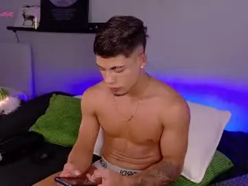 Chaturbate Live Sex Cam of ken_boy_