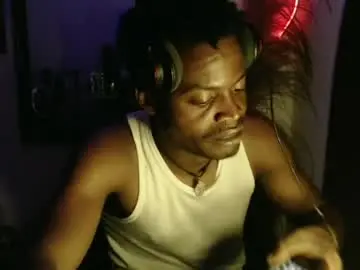 Chaturbate Live Sex Cam of brayan1111x