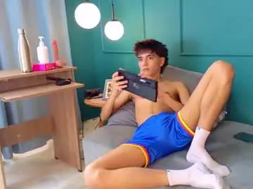 Chaturbate Free Porn Cam of christopher_robin4